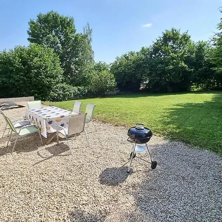 Maison Neuve De Plein Pied Avec Cheminee Et Jardin Semesterbostad *